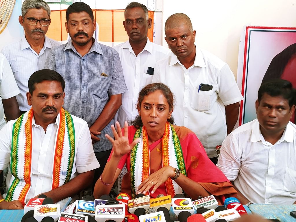 பேட்டியளிக்கும் ஜோதிமணி