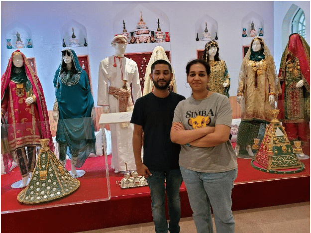 Kostum tradisional Oman di Museum Nasional Oman
