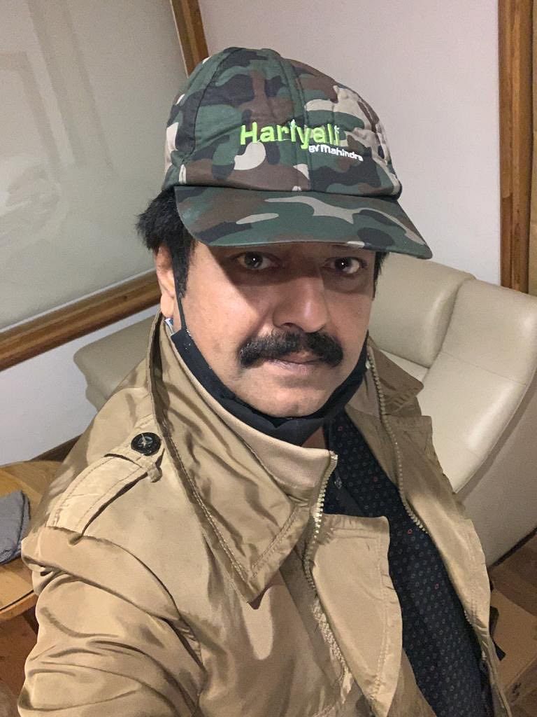 படப்பிடிப்பு இடைவேளையில்