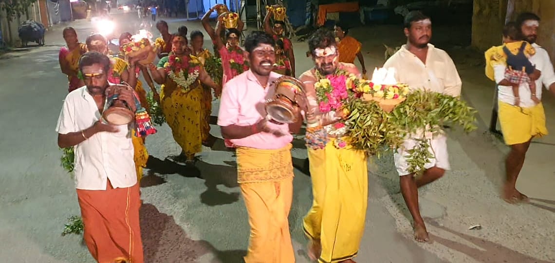 `அவர் முதல்வர் ஆகணும்...’ – குடும்பத்துடன் தீச்சட்டி தூக்கிய கஞ்சா கருப்பு