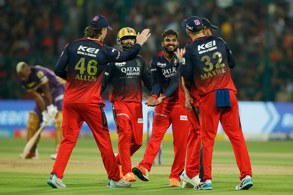 RCBvKKR: `KGF -ல் ராக்கி பாய் மட்டும் போதுமா?' - அதே ஆர்சிபி அதே பிரச்சனைகள்; என்ன நடந்தது?