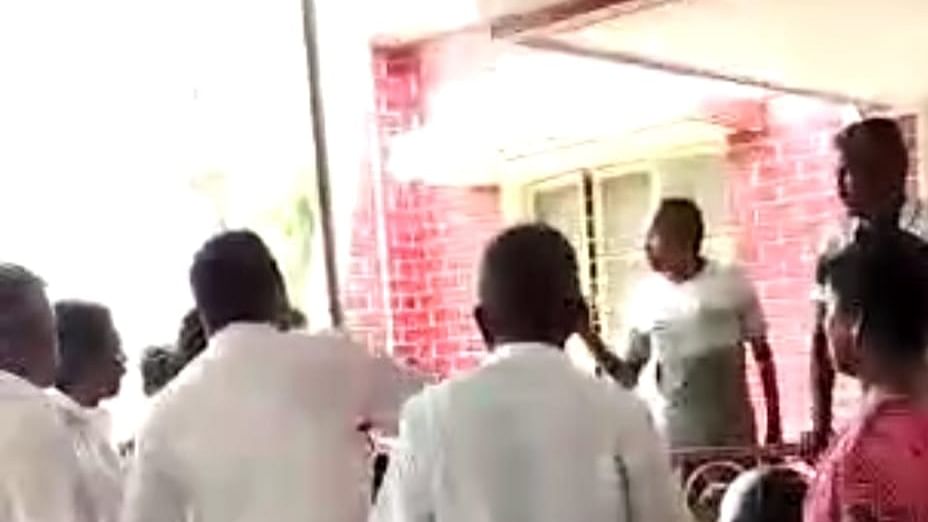 வாக்குவாதம்