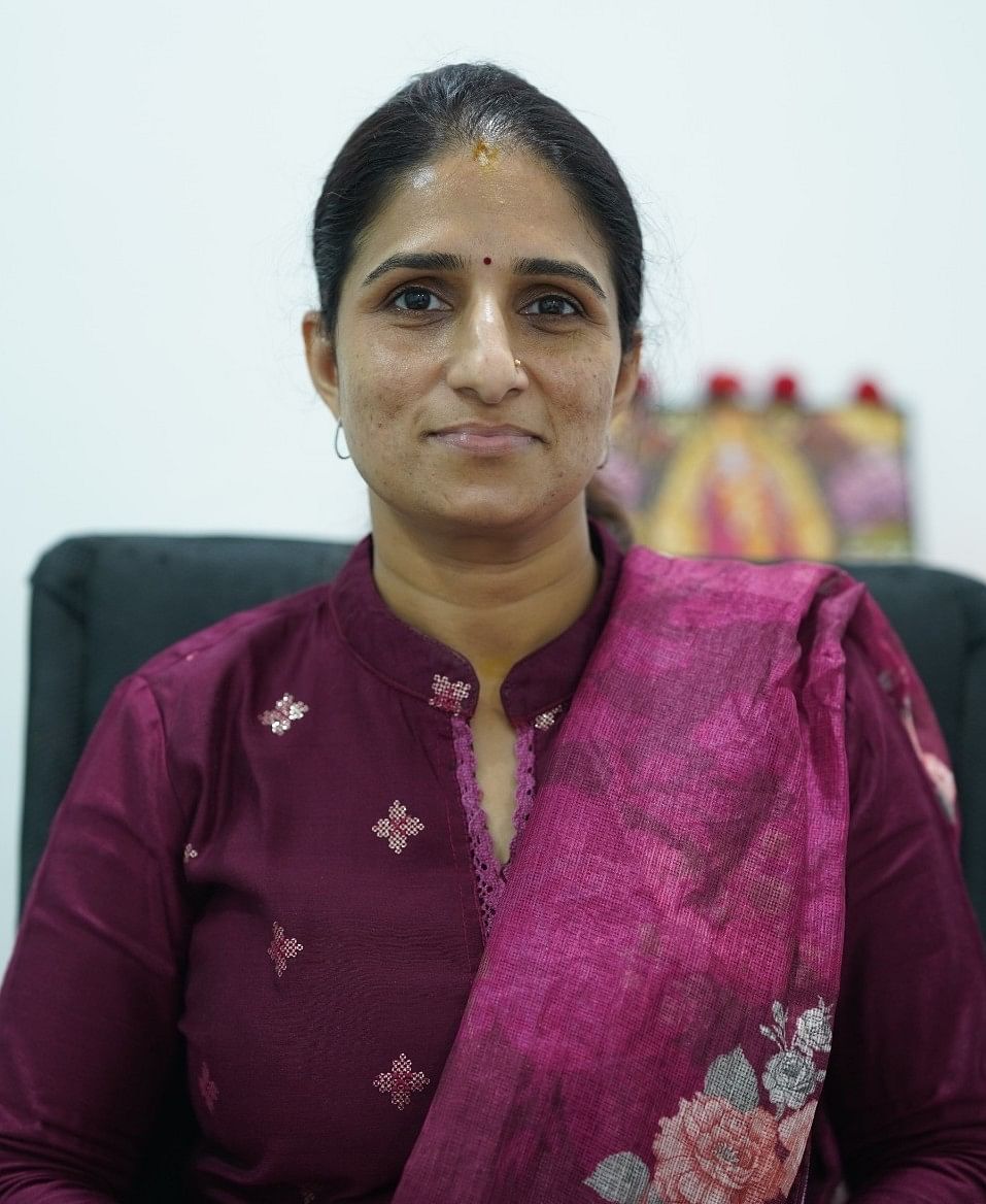 மகப்பேறு & அழகியல் அறுவை சிகிச்சை மருத்துவர் சந்தியா வாசன் | சென்னை