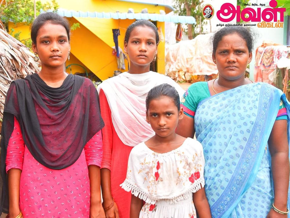 `மூணும் பெண்பிள்ளைகள்னு அவர் போயிட்டார்’- மகளுடன் சேர்ந்து 10-ம் வகுப்புத் தேர்வில் வெற்றிபெற்ற தாய்