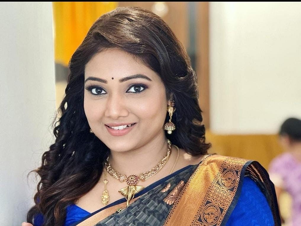 `நீ நடிச்சது போதும்..!'- ஹிட் சீரியலிலிருந்து கண்ணீருடன் வெளியேறும் பிரியங்கா?!காரணம் என்ன?