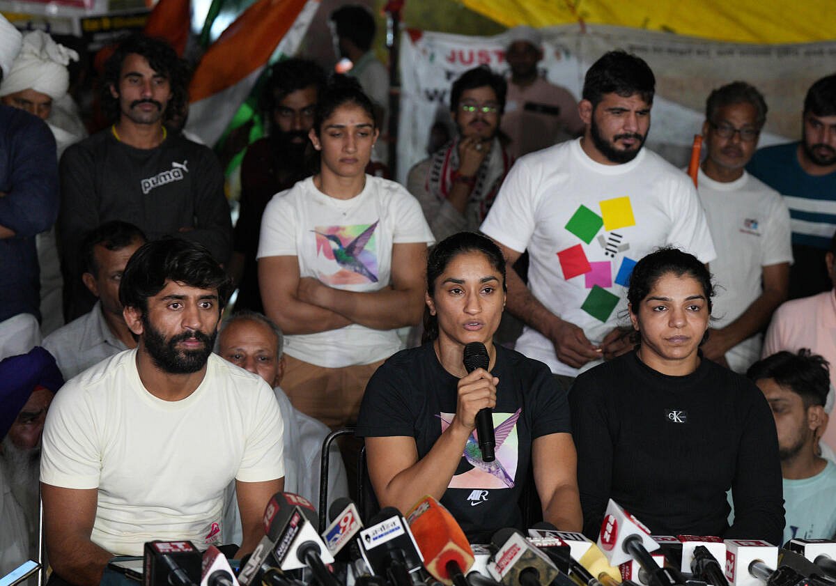 Women wrestlers in protest