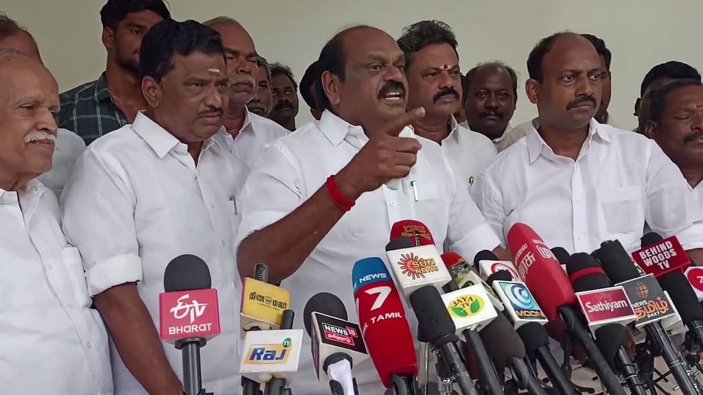 தஞ்சாவூரில் செய்தியாளர்களைச் சந்தித்த வைத்திலிங்கம்