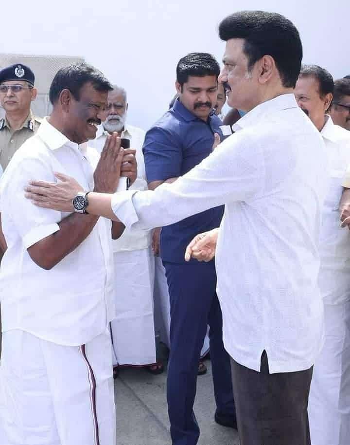 வாழ்த்து தெரிவித்த நாசர்