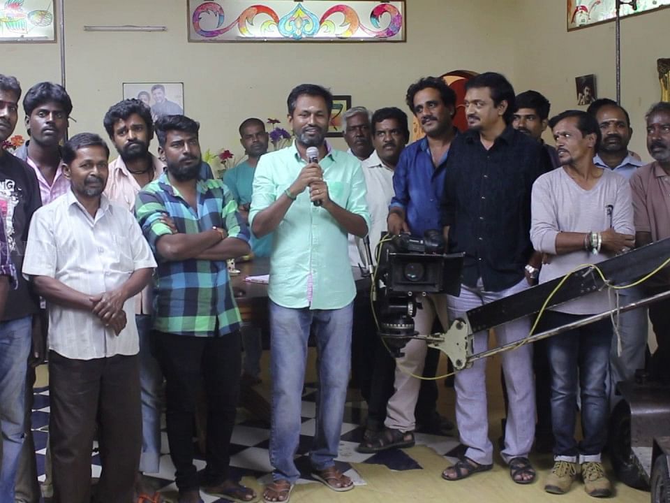 `வாணி ராணி', `செவ்வந்தி'  சீரியல்களின் இயக்குநர் ஓ.என்.ரத்னம் மனைவி தற்கொலை - என்ன காரணம்?
