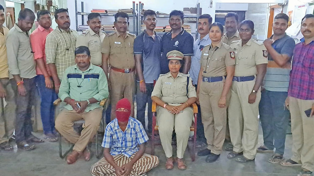 செல்வம் கைது