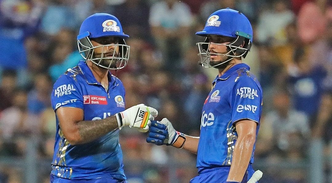 MI v RCB: வாணவேடிக்கை காட்டிய இஷன்; அடித்து வெளுத்த சூர்யா; மும்பை இந்தியன்ஸ் அசத்தல் வெற்றி!
