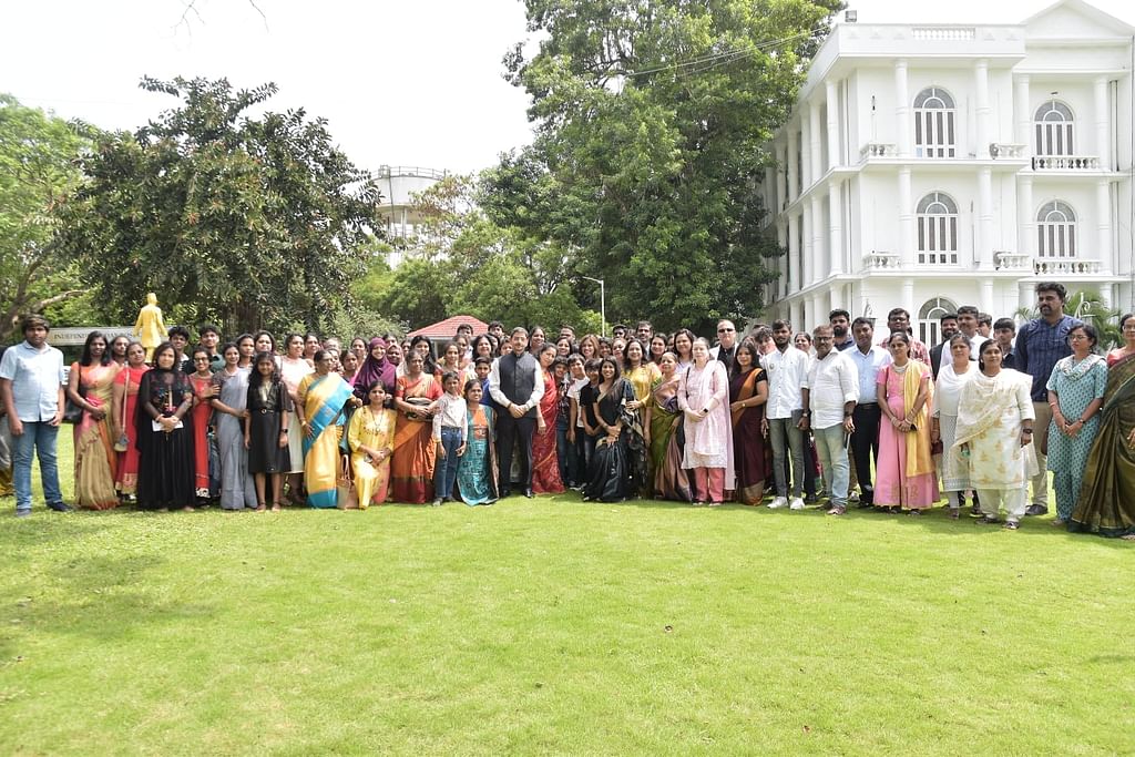 ஆளுநர் ரவி