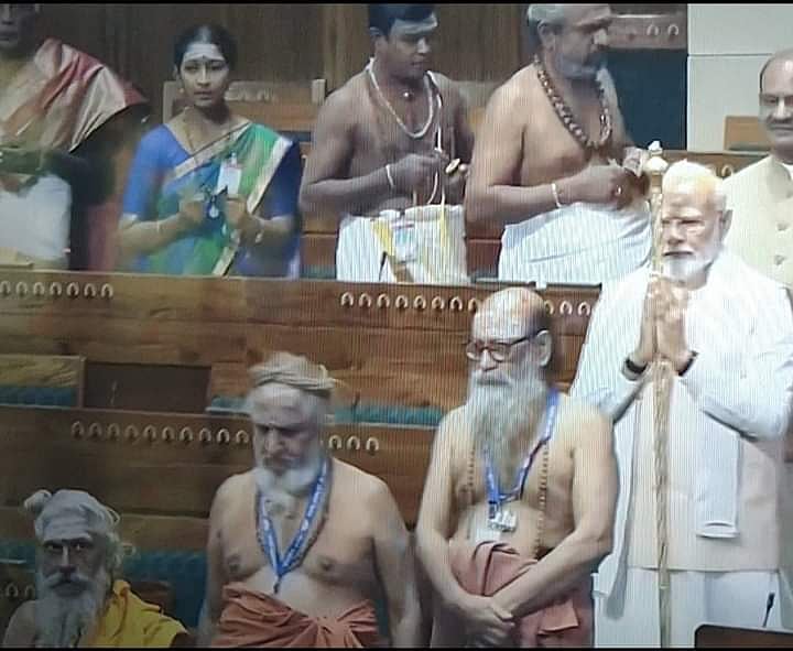 நாடாளுமன்ற விழா: `பிரதமர் முன் தேவார பண்ணிசை பாடினேன்’ - உடுமலை மாணவி உமாநந்தினி 