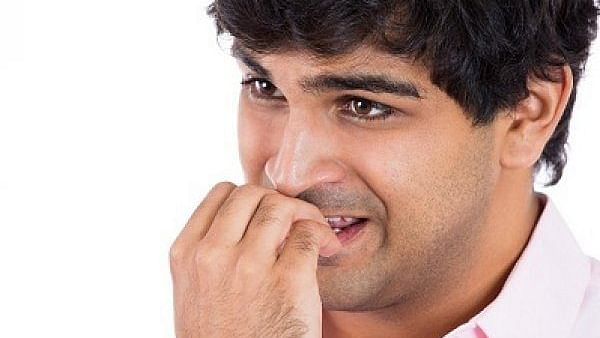 நகம் கடிக்கும் பழக்கத்திலிருந்து விடுபட எளிய வழிகள்!