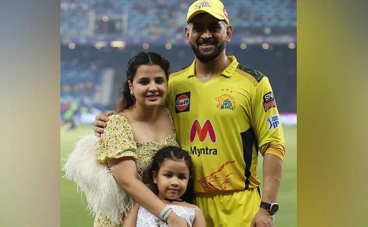 சாக்ஷி, தோனி, ஜிவா (Ziva)