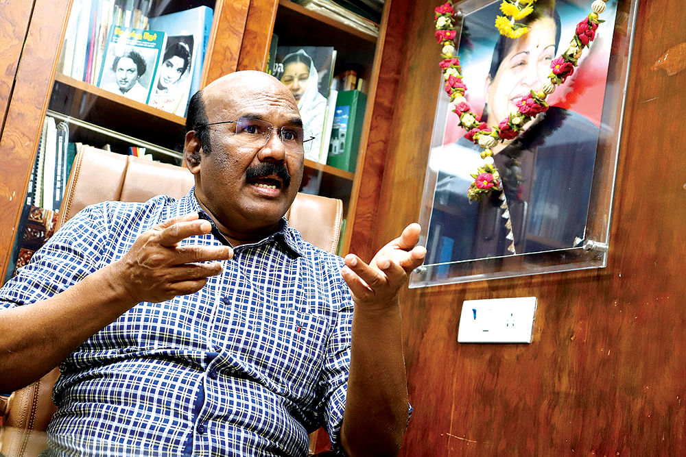 ஜெயக்குமார்