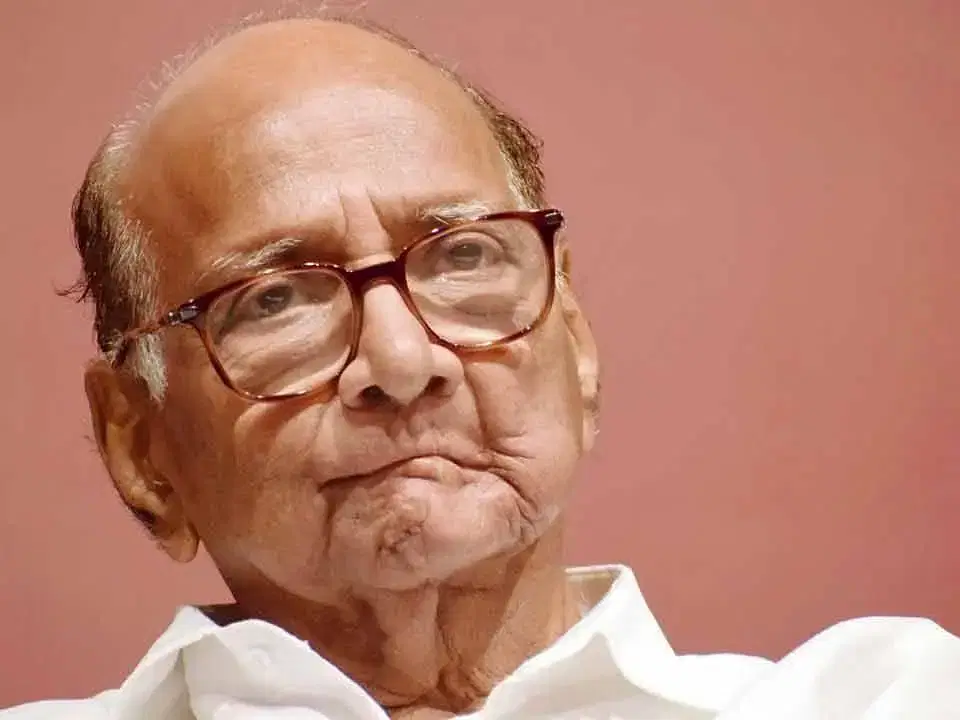 4 முறை முதல்வர்; தேசியவாத காங்கிரஸ் தலைவர் பதவியிலிருந்து சரத் பவார் விலகல் - அடுத்த பிளான் என்ன? 