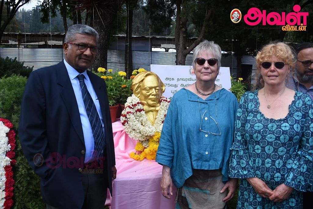 ஜான் சல்லிவனின் பேத்திகள்