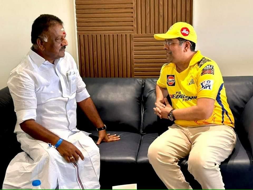 ஓ.பி.எஸ் - சபரீசன் சந்திப்பு