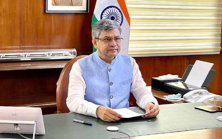 அஸ்வினி வைஷ்ணவ்