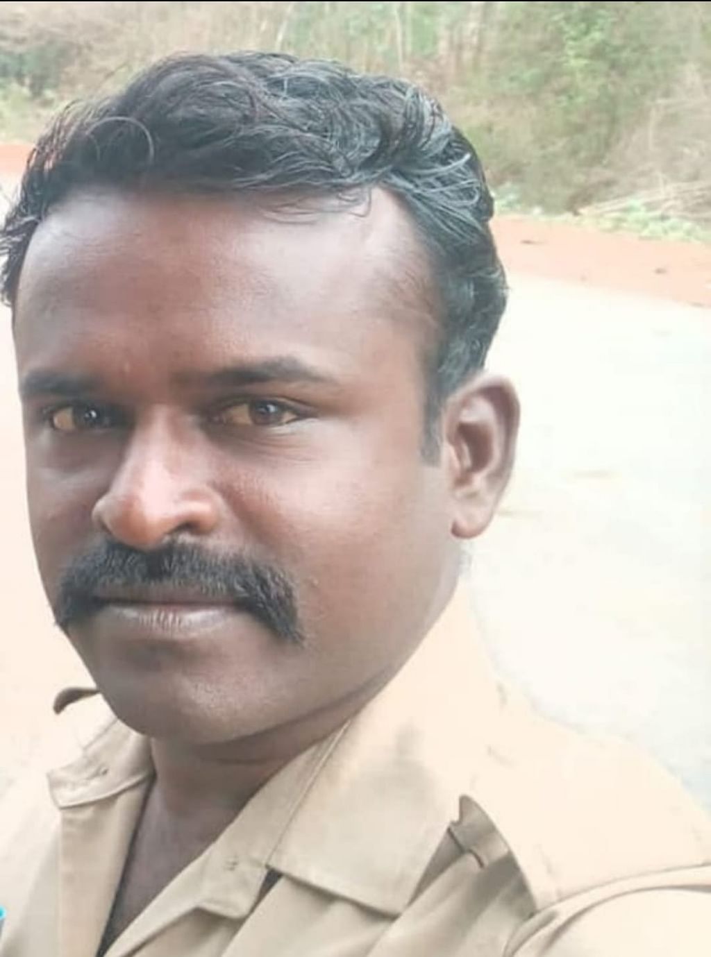 உயிரிழந்த காவலர்