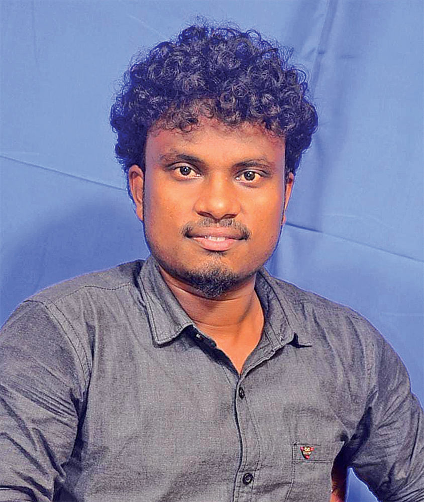 “கறுப்பு நிறத்தில் ஏன் உள்ளாடை அணிந்திருக்கிறாய்?” - கண்ணியம் மீறிய காவல்துறை...