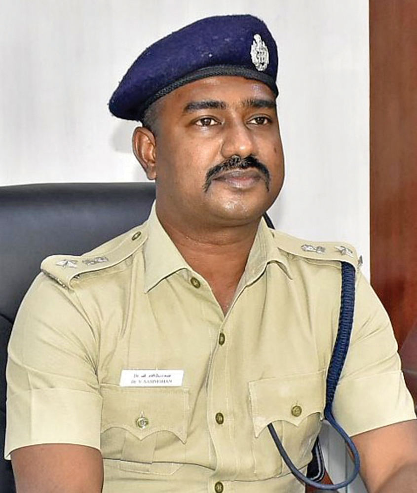 சசிமோகன்