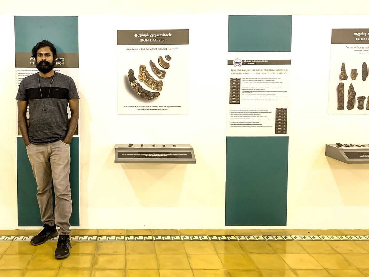 "தமிழர் பெருமை உலக மக்களைச் சென்றடையும்!"- கீழடி காட்சிப் பலகைகளை வடிவமைத்த கதிர் ஆறுமுகம்