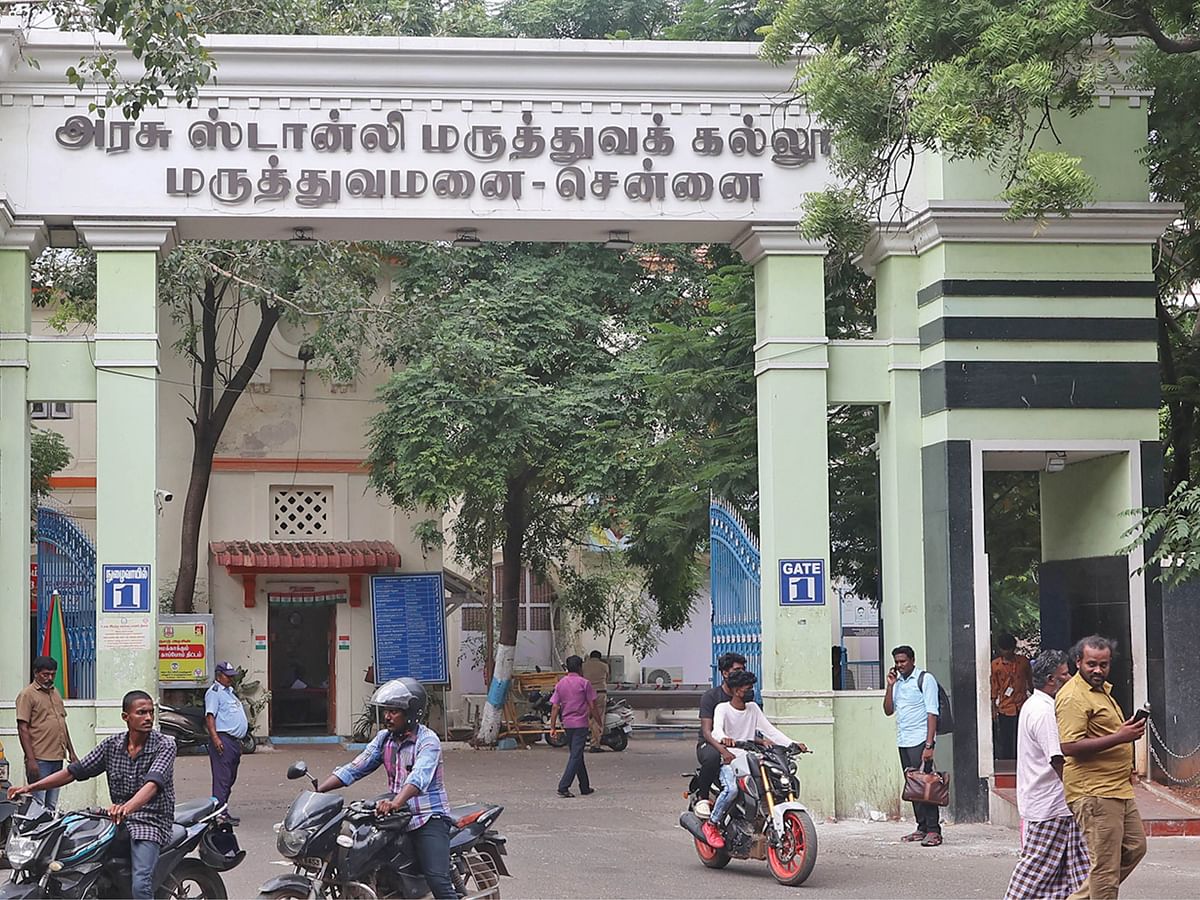`இந்தியாவில் 150+ மருத்துவக் கல்லூரிகள் அங்கீகாரம் இழக்கின்றனவா?’ - என்ன பிரச்னை?!