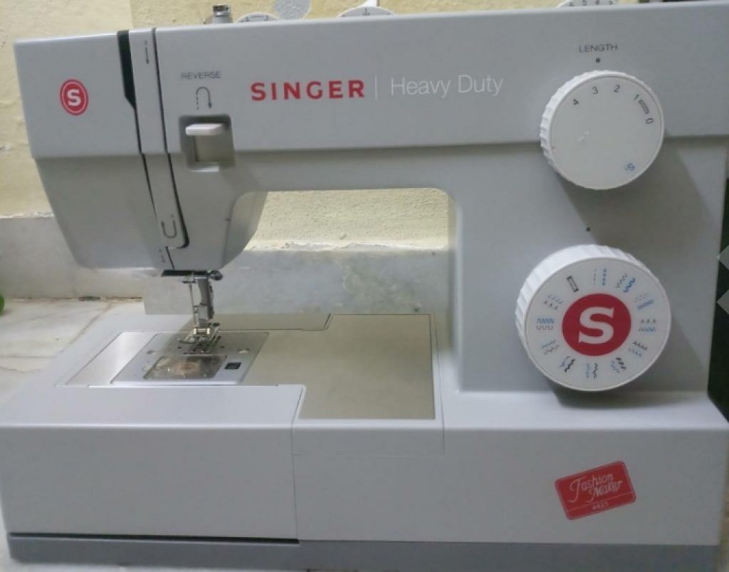 SINGER 4432 Review (2024): Heavy Duty Sewing Machine Or Not?