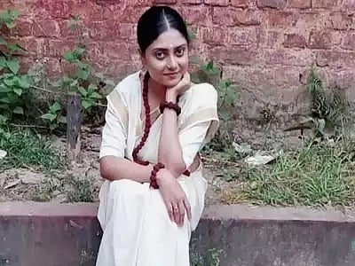 சோப் விளம்பரத்தில் நடித்துவிட்டுத் திரும்புகையில் விபரீதம்; பைக் டாக்ஸி விபத்தில் டி.வி நடிகை பலி!