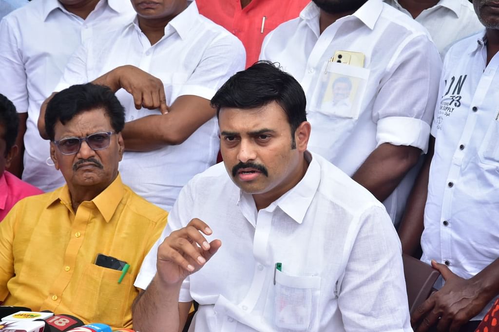 அமைச்சர் மதிவேந்தன்