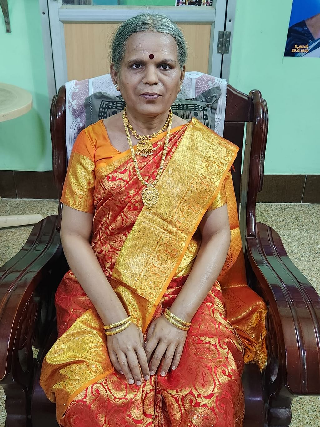 ஈஸ்வரி சிலை