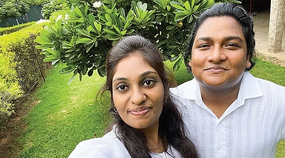 `தகப்பனானேன்!' சந்தோஷச் செய்தியை அறிவித்த `பரிதாபங்கள்' கோபி!