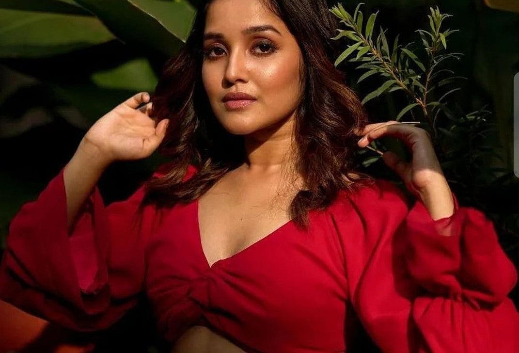 Anikha Surendran: `உனக்கென்ன வேணும் சொல்லு...' அனிகாவின் லேட்டஸ்ட் போட்டோஸ் | Photo Album