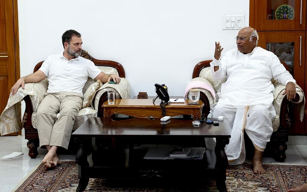 மல்லிகார்ஜுன கார்கே - ராகுல் காந்தி