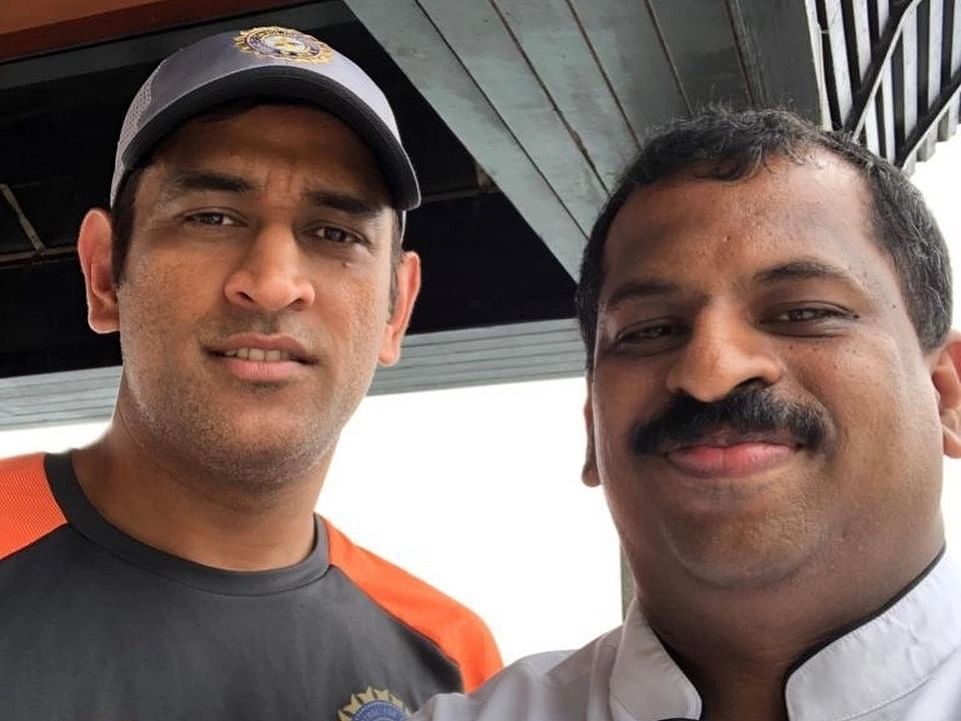 Dhoni: `பூண்டு ரசம் கிடைக்குமா?' - தமிழில் ஆர்டர் செய்த தோனி; சுவாரஸ்யம் பகிர்ந்த செஃப்