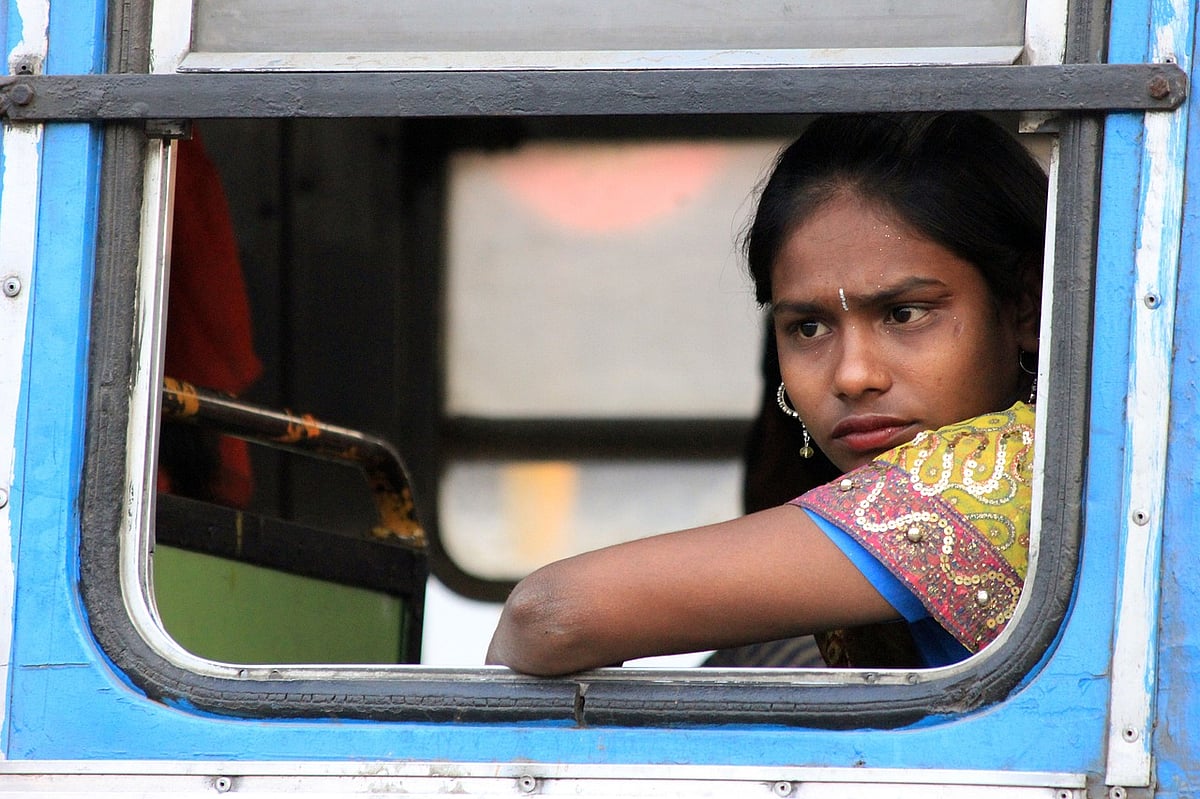 பல வருட பேருந்து பயணம் கற்றுக் கொடுத்த பாடம்! | My Vikatan 