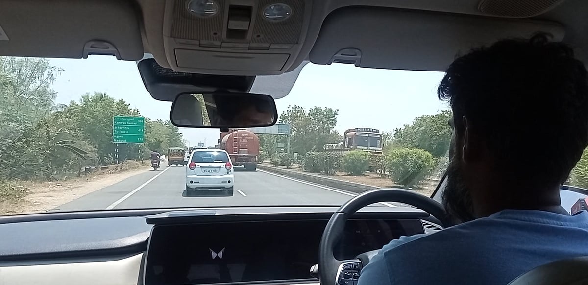 ஹைவேஸில் போறப்போ கார் கண்ணாடியில் முட்டை வீசினா… கல் எறிஞ்சா... பஞ்சர்னு சொன்னா… கவனமா இருங்க!