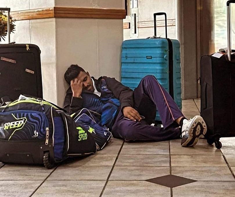 Sri Lanka Cricket: அறை கிடைக்காமல் தரையில் உறங்கிய வீரர்கள்; ஜிம்பாப்வே நாட்டில் நடந்தது என்ன?