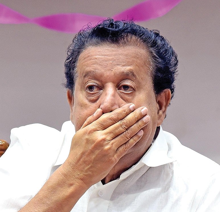 எதிர்ப்பை மீறி பொதுப் பாடத்திட்டத்தில் தீவிரம் காட்டு தமிழக அரசு... கல்வியாளர்கள் எதிர்ப்பது ஏன்?!