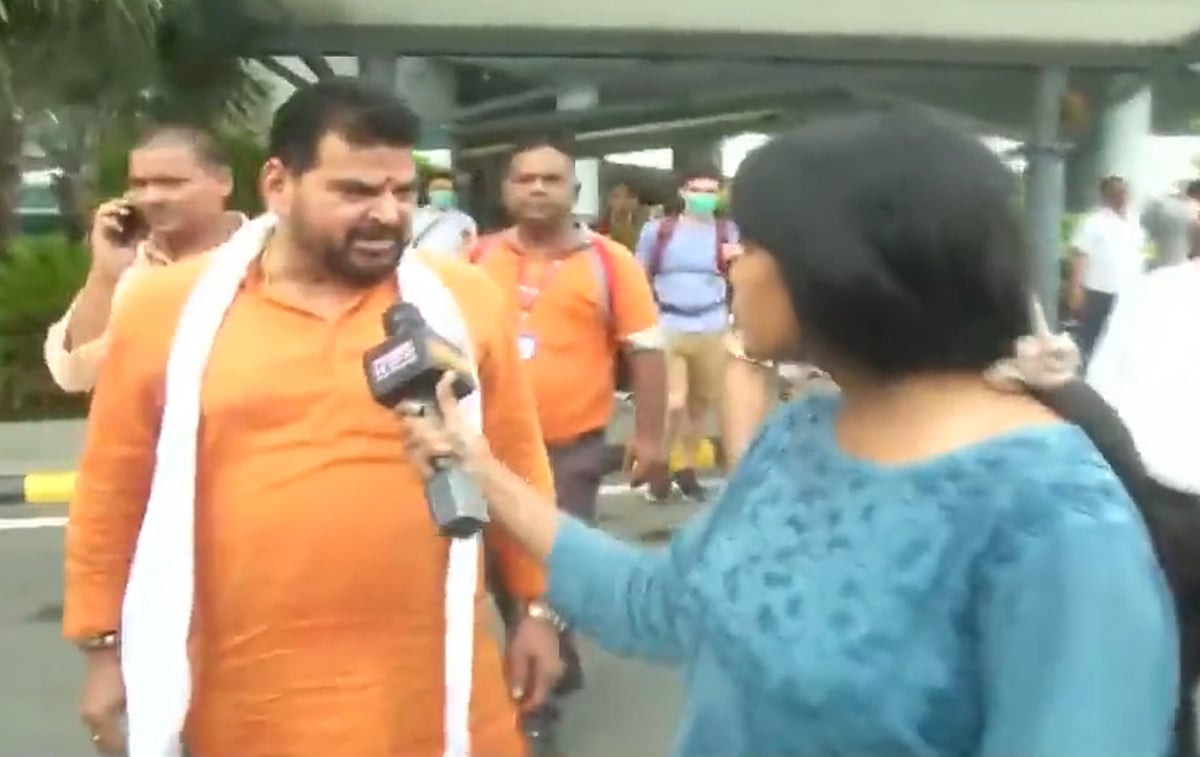 `நான் ஏன் பதவி விலக வேண்டும்?’ - பெண் செய்தியாளரிடம் ஆக்ரோஷம் காட்டிய பிரிஜ் பூஷன், உடைந்த மைக்! 