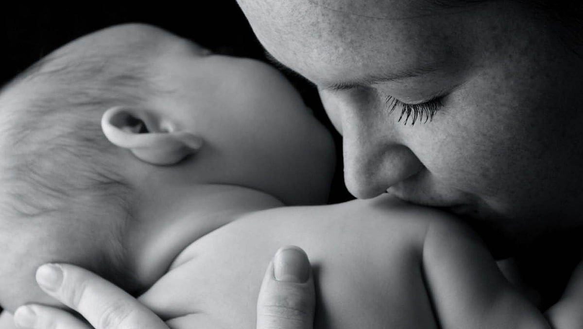 Human Milk: `இந்தியாவில் தாய்ப்பால் விற்பனைக்கு அனுமதியில்லை, மீறினால்...' - எச்சரிக்கும் FSSAI!