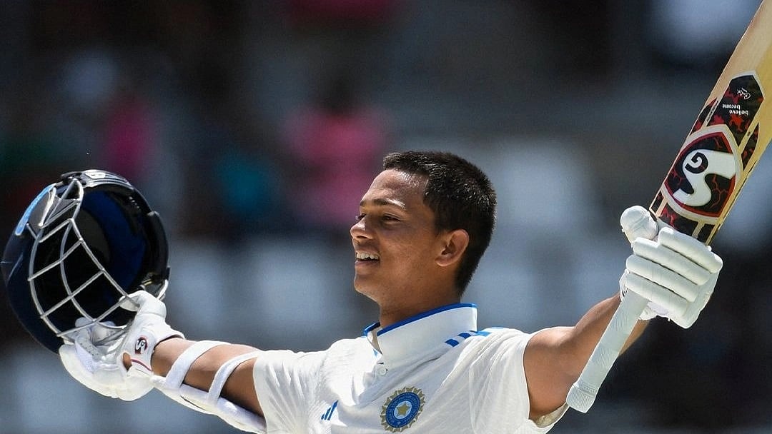 Yashasvi Jaiswal: முதல் போட்டியிலேயே சதம், ஆட்டநாயகன் விருது; சாதித்துக் காட்டிய ஜெய்ஸ்வாலின் கதை!