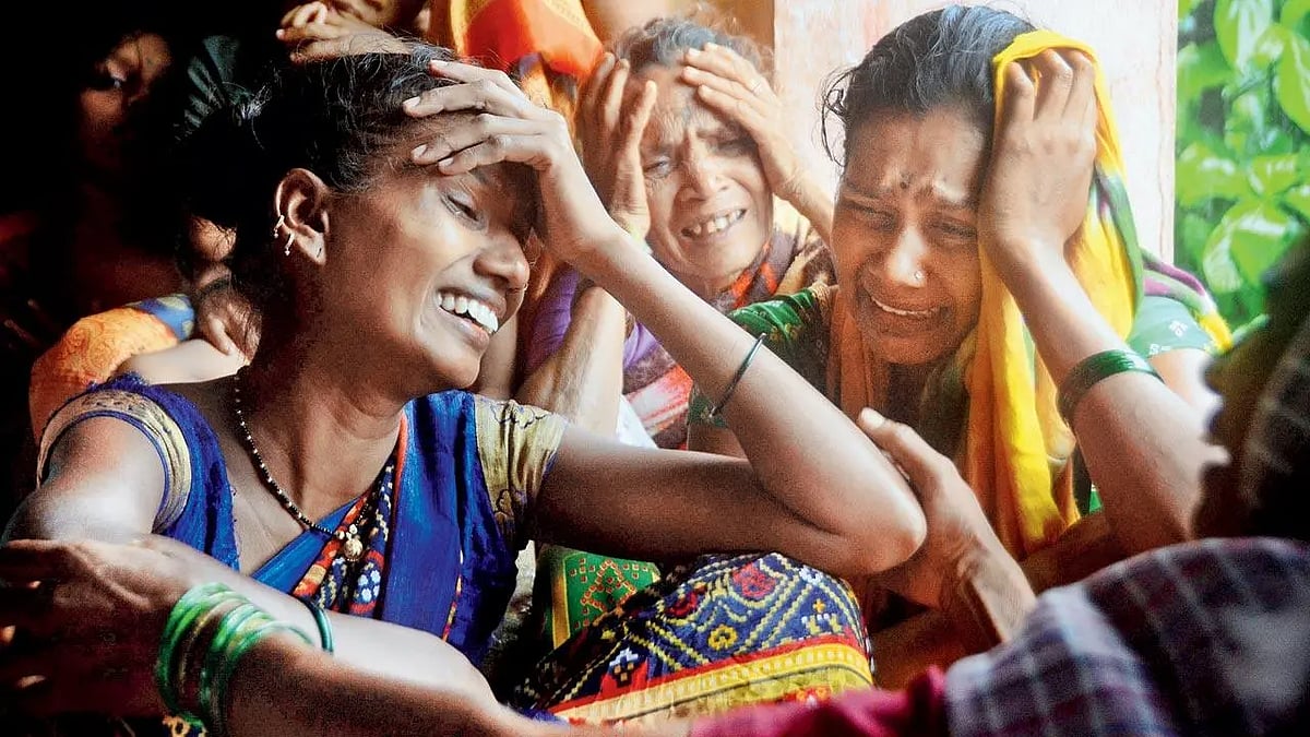 மகாராஷ்டிரா: நிலச்சரிவில் சிக்கி இறந்தவர்கள் எண்ணிக்கை 16-ஆக அதிகரிப்பு... மீட்புப்பணிகள் தீவிரம்!