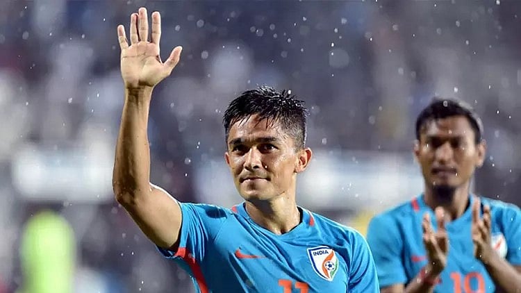  Sunil Chhetri: `எனக்கு தேசம்தான் முக்கியம்; ஆனால்...' - ஆசியப் போட்டிக்காக போராடும் இந்திய கேப்டன்!