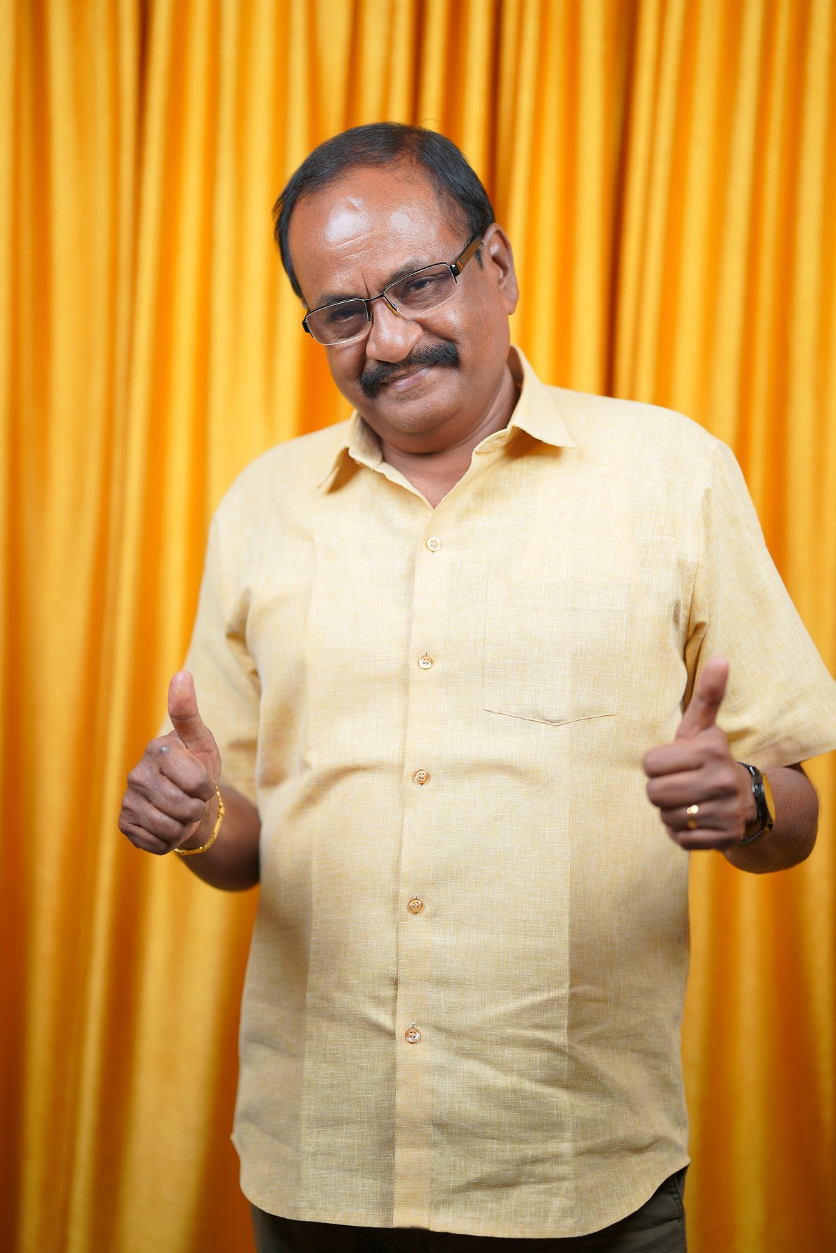 ``அவர் பேசும் வசனங்கள் காதுக்குள் ஒலித்து கொண்டே இருக்கிறது!’’ - ரசிகையின் பகிர்வு | My Vikatan 