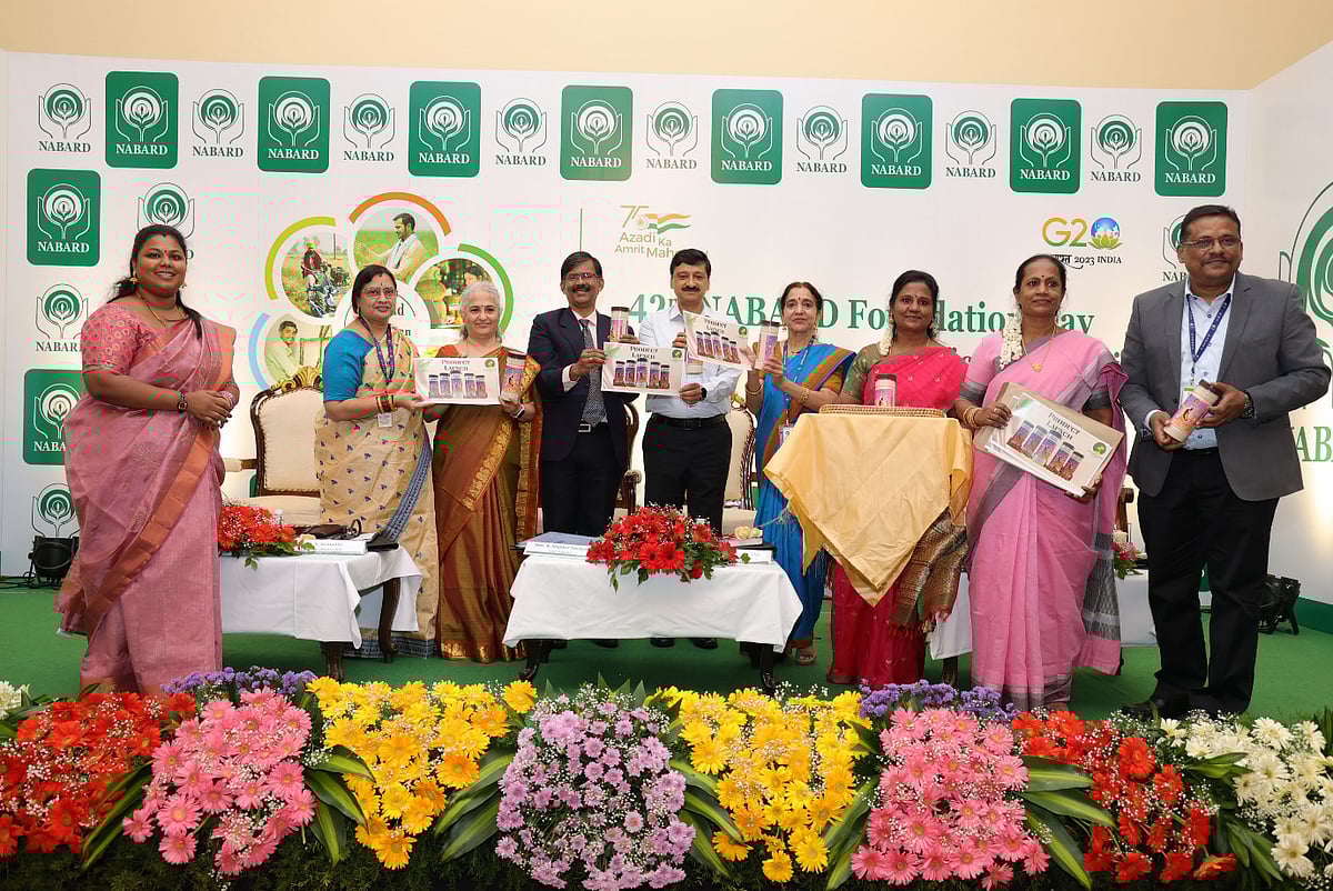 `ஊரக மக்களுக்கு உதவும் நபார்டு வங்கி' - இந்திராகாந்தி தொடங்கினார்... அமித்ஷா பாராட்டுகிறார்!