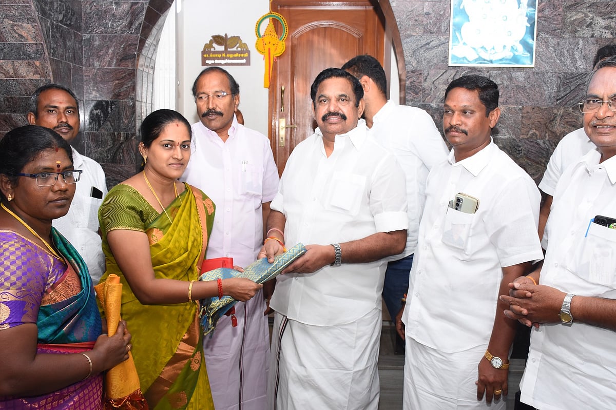 'அதிமுக-வுக்கு தாவிய திமுக சேர்மன் ஆதரவு கவுன்சிலர்கள்' - நாமக்கல் திமுக-வில் 'ஓயாத' குழப்பம்