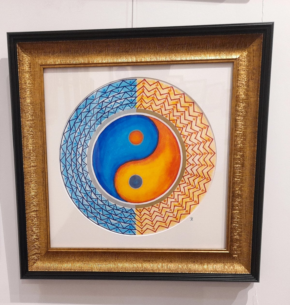 `ஆரோக்கிய மனநிலைக்கு உதவும்  மண்டலா ஓவியங்கள்!' - சிறப்பை விவரிக்கும் ஓவியர்!